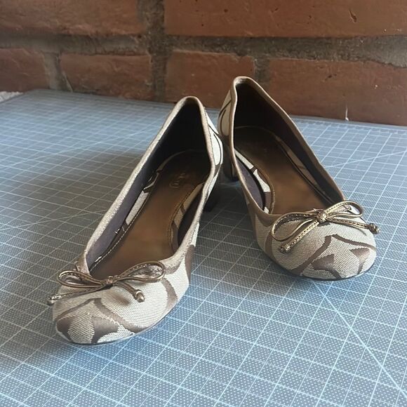Authentic Coach Odella Block Heel Bow Accent - Picture 1 of 10